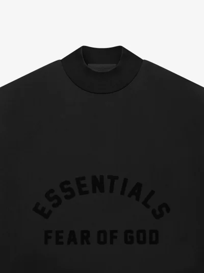 Essential Crewneck Jet Black